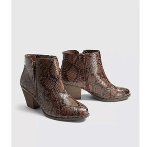 LANE BRYANT Snake Print Dream Cloud Zip Ankle Bootie Size 9